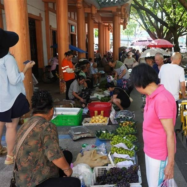 德阳农业产业平台——兜住老年菜农的烟火生计 德阳旌阳区设立105个“银发摊位”
